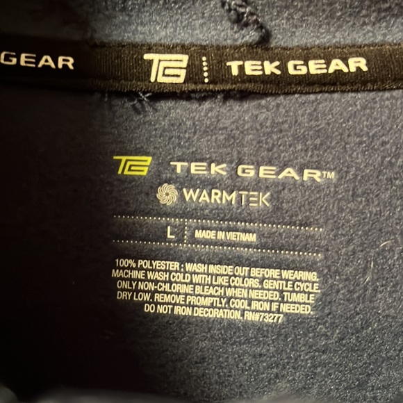 Men’s large tek gear hoodie. New without tags. Comes from a smoke free home. - Picture 2 of 5